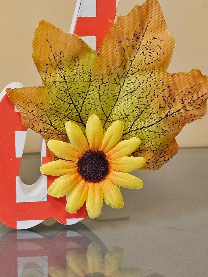 "Grateful" Table Top Decor